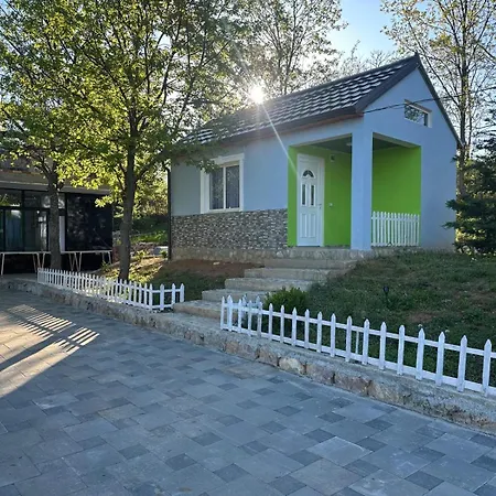 Bujtina Spata Sleep Quiet * Peshkopi